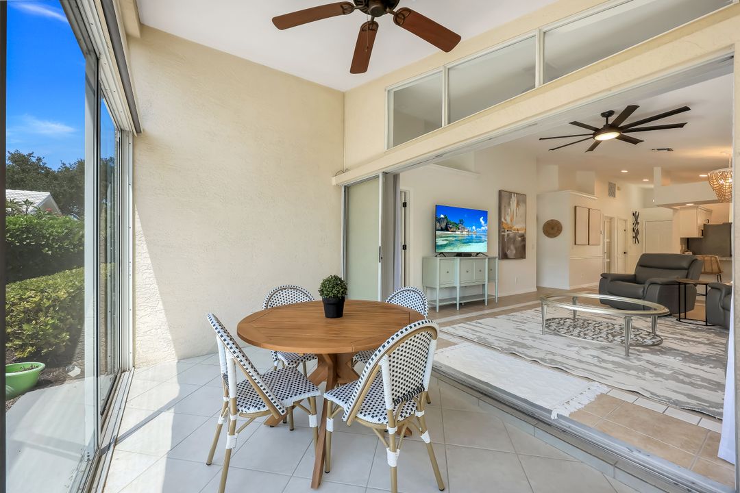 1588 Weybridge Cir, Naples, FL 34110
