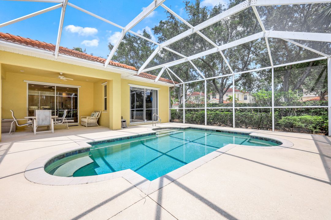 1902 Tarpon Bay Dr N  #101, Naples, FL 34119