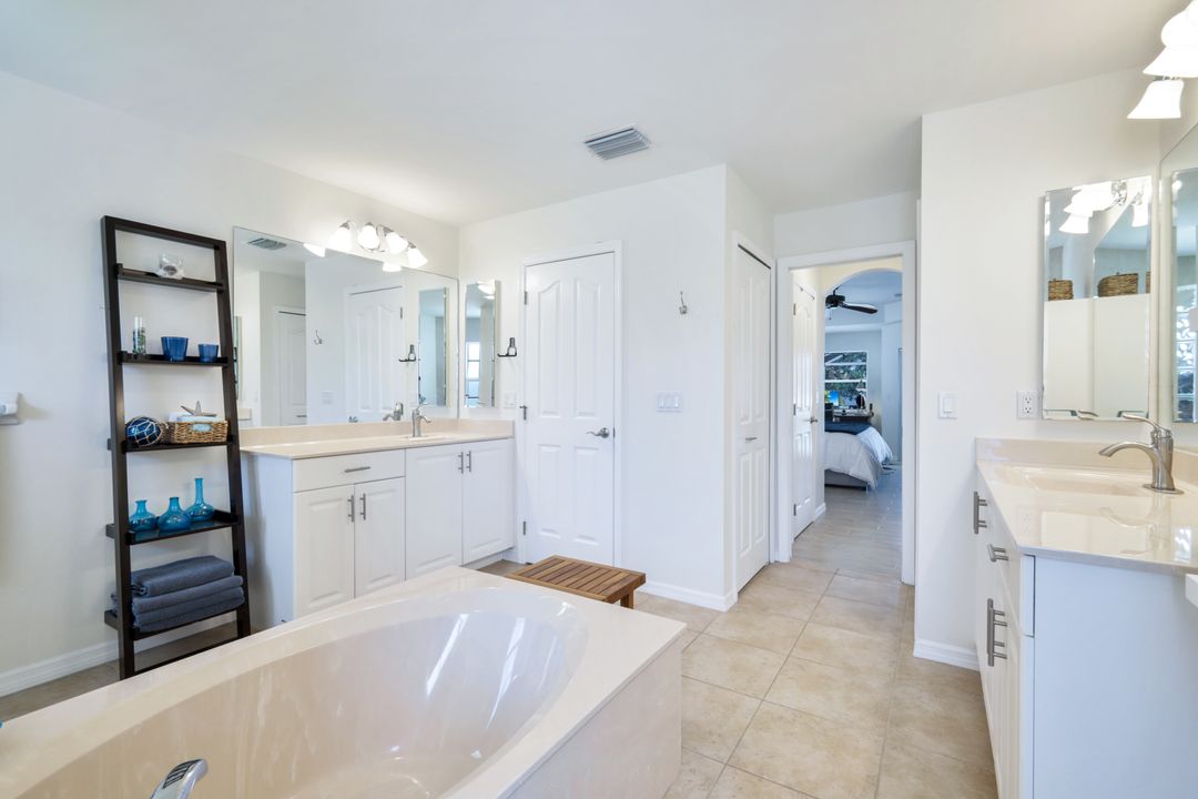 2125 Cape Coral Pkwy W, Cape Coral, FL 33914