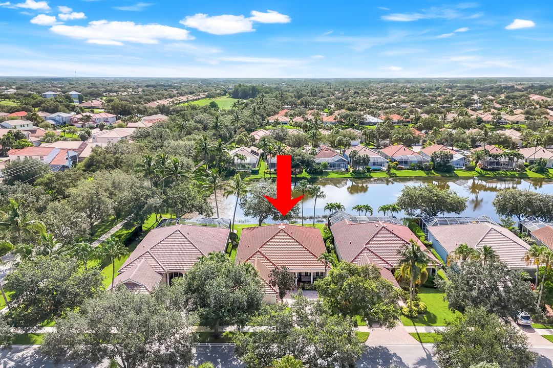4772 Martinique Wy, Naples, FL 34119