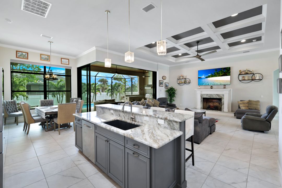 605 SW 39th Ave, Cape Coral, FL 33991