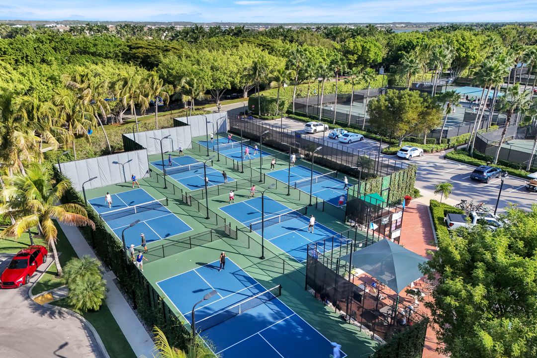 18571 Verona Lago Dr, Miromar Lakes, FL 33913