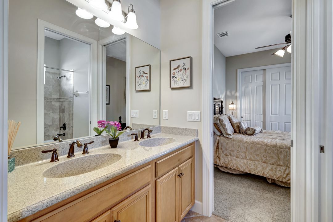 9693 Cobalt Cove Cir, Naples, FL 34120