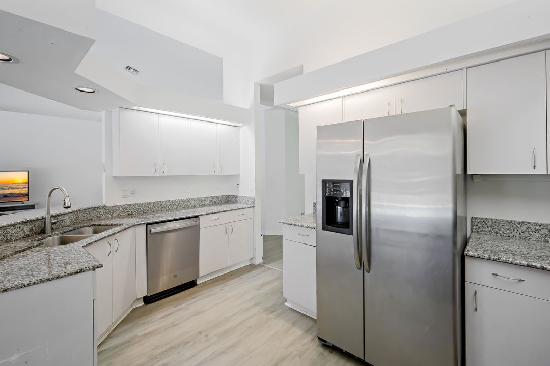 6785 Berwick Pl, Naples, FL 34104