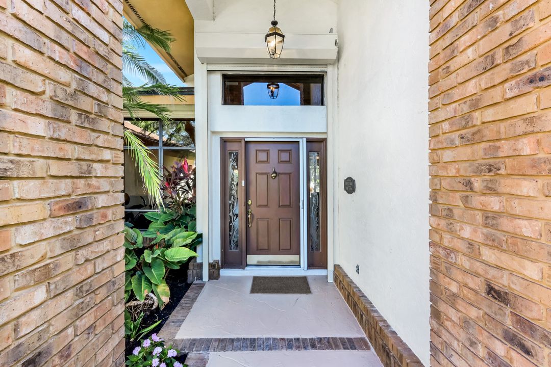 11510 Tanager Ct, Naples, FL 34119