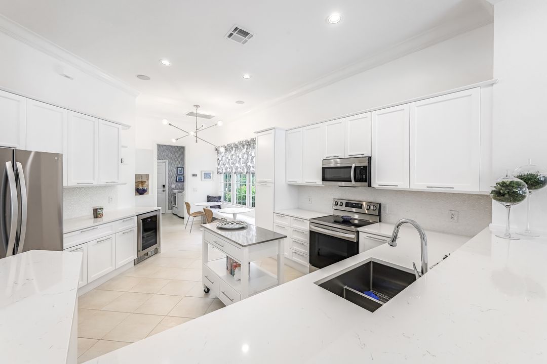 8544 Mallards Way, Naples, FL 34114