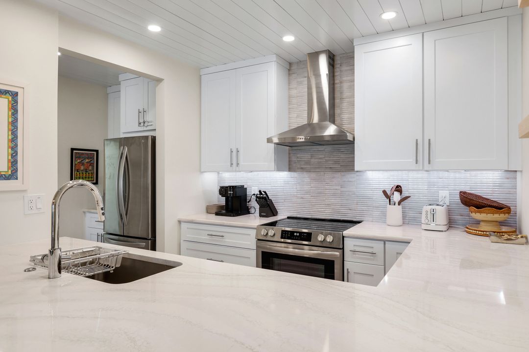 2321 W Gulf Dr #1E, Sanibel, FL 33957