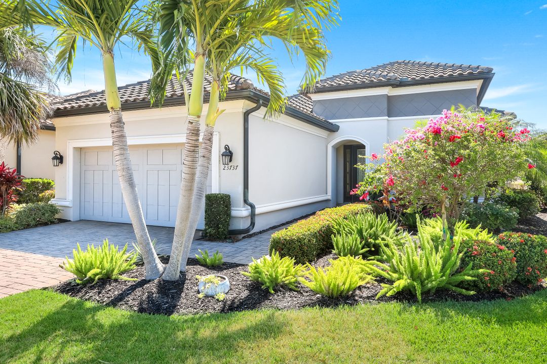 23737 Pebble Pointe Ln, Bonita Springs, FL 34135