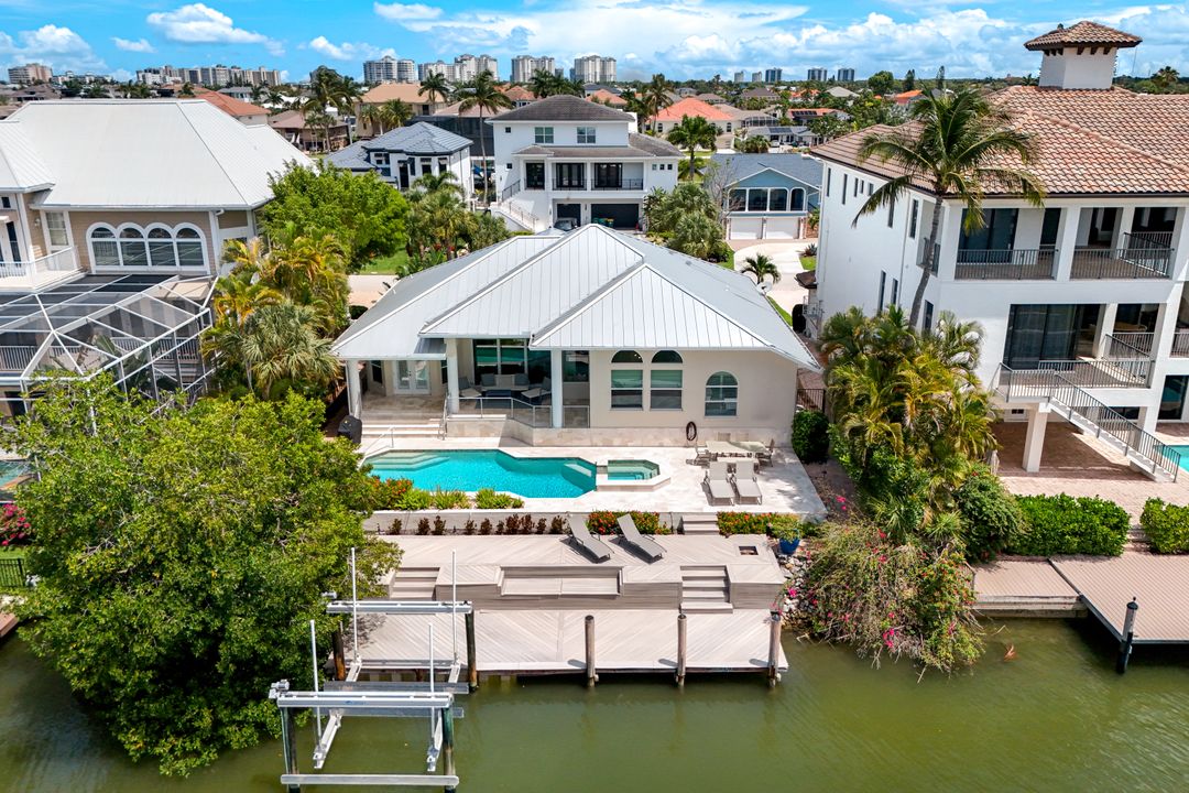 452 Willet Ave, Naples, FL 34108