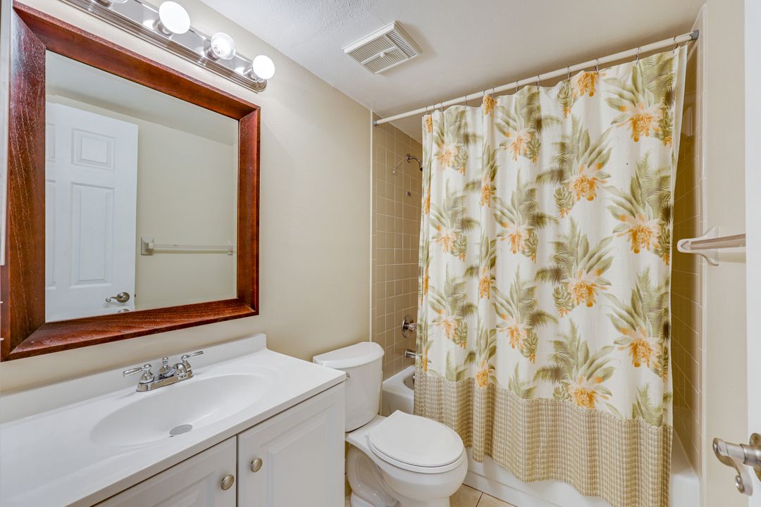 1702 Kings Lake Blvd #102, Naples, FL 34112