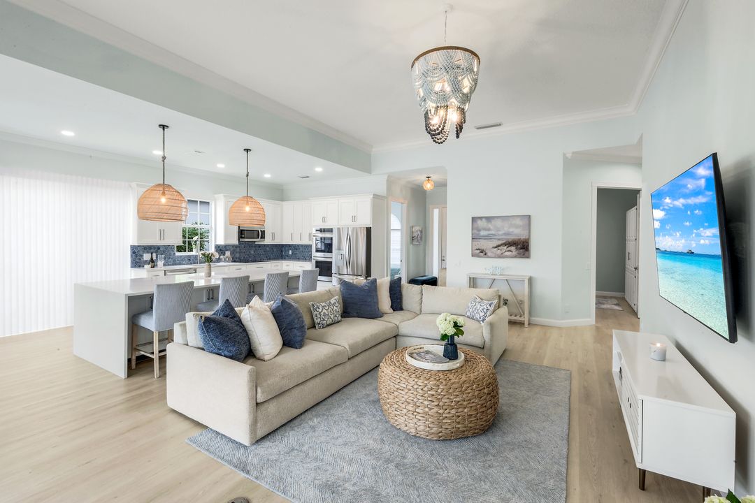 4453 Novato Ct, Naples, FL 34109