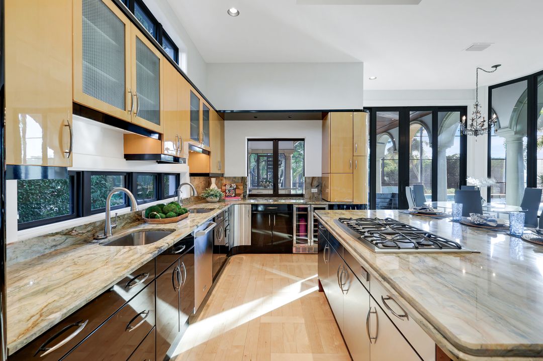 1450 Gulfstar Dr S, Naples, FL 34112