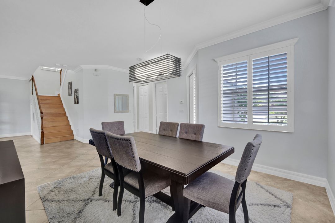 6795 Del Mar Terrace, Naples, FL 34105