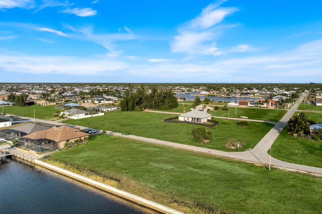 2804 NW 46th Ave, Cape Coral, FL 33993