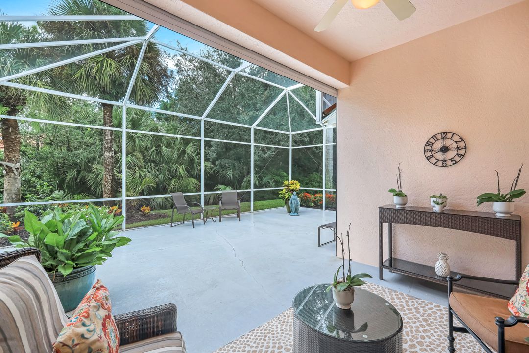 5867 Northridge Dr, Naples, FL 34110