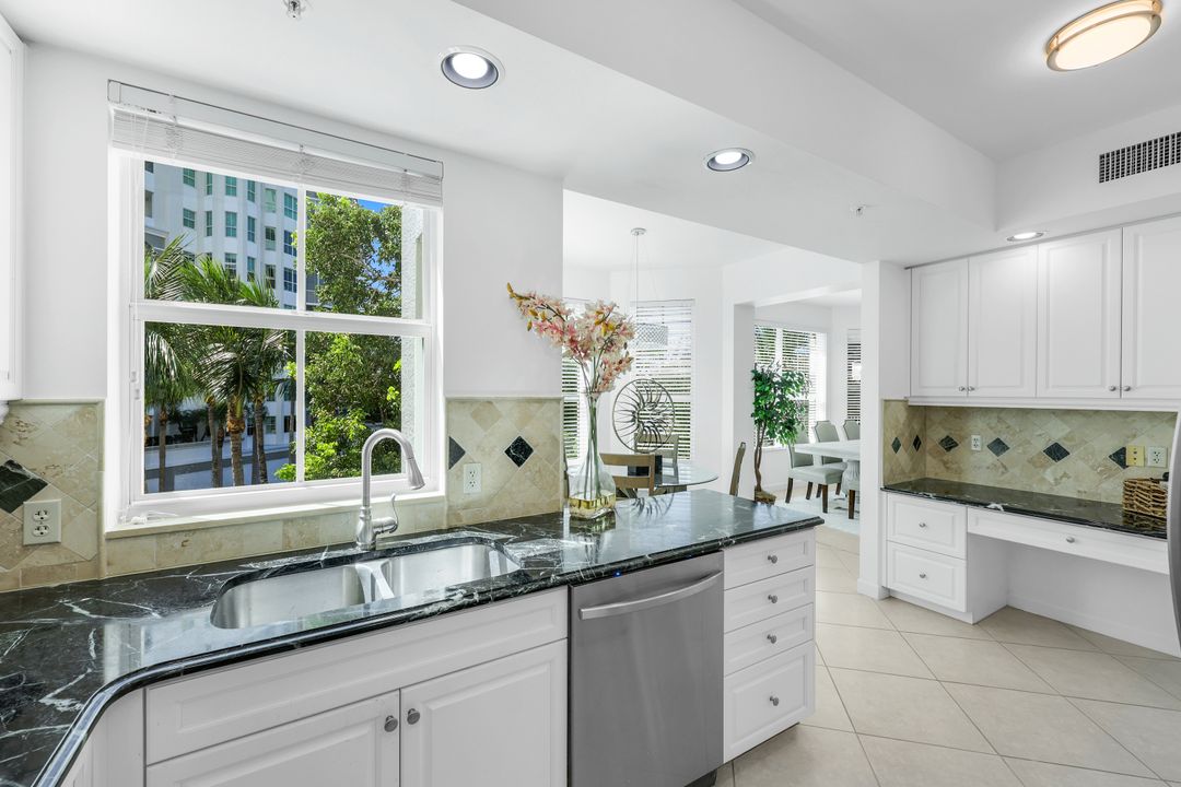 315 Dunes Blvd #201, Naples, FL 34110