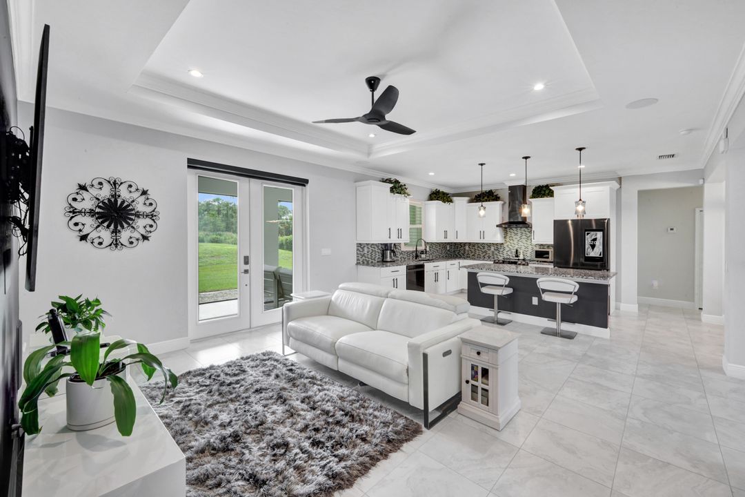 2552 52nd Ave NE, Naples, FL 34120