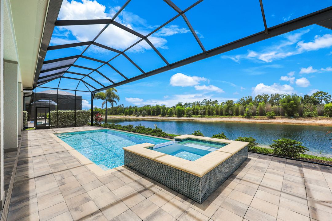 14238 Galley Ct, Naples, FL 34114