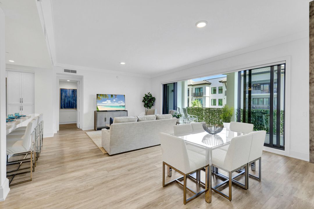 1030 3rd Ave S #419, Naples, FL 34102