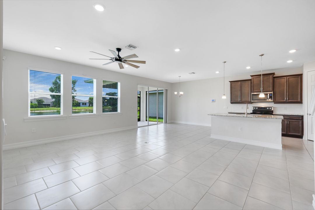 421 Coral Reef Pl, Cape Coral, FL 33993