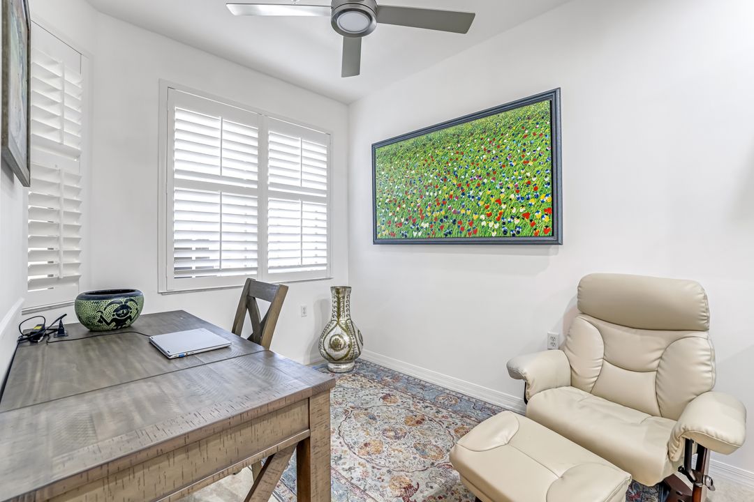 4843 Hampshire Ct #204, Naples, FL 34112