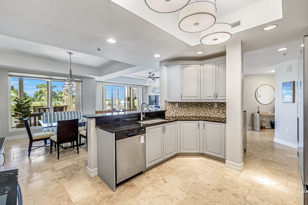 4951 Bonita Bay Blvd #303, Bonita Springs, FL 34134