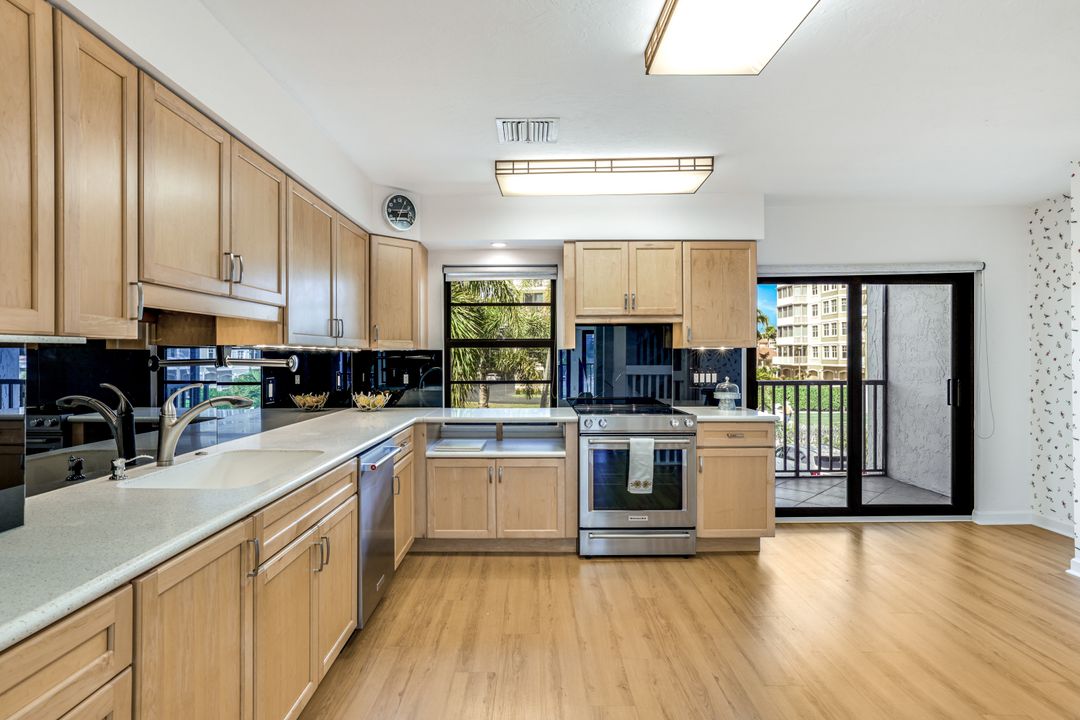 1100 Swallow Ave, Marco Island, FL 34145