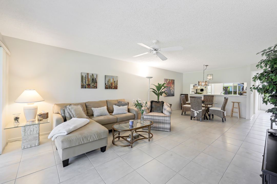 3695 Amberly Cir #E 107, Naples, FL 34112