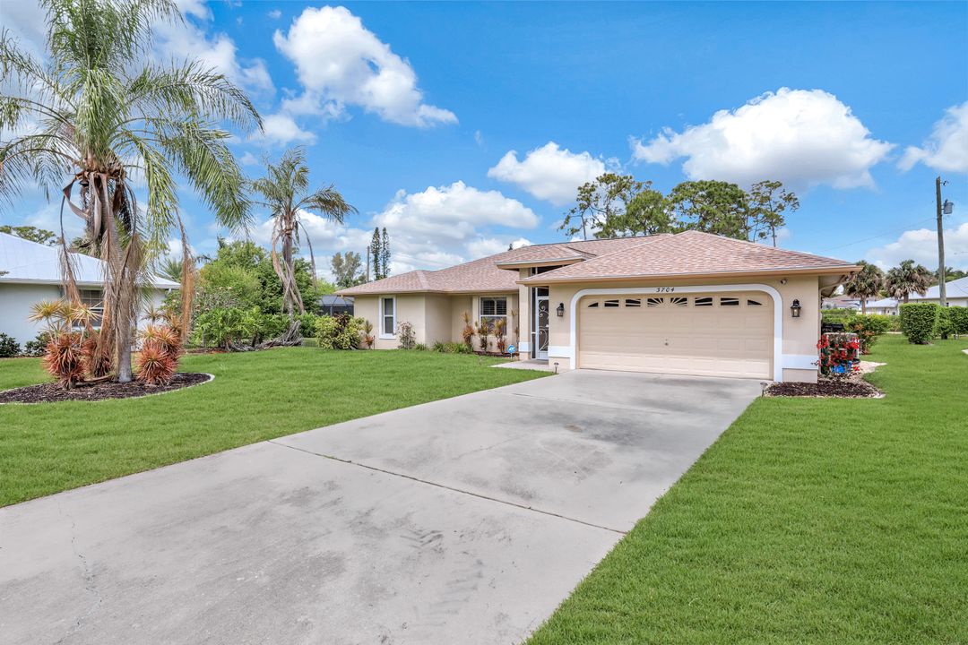 3704 Cartwright Ct, Bonita Springs, FL 34134