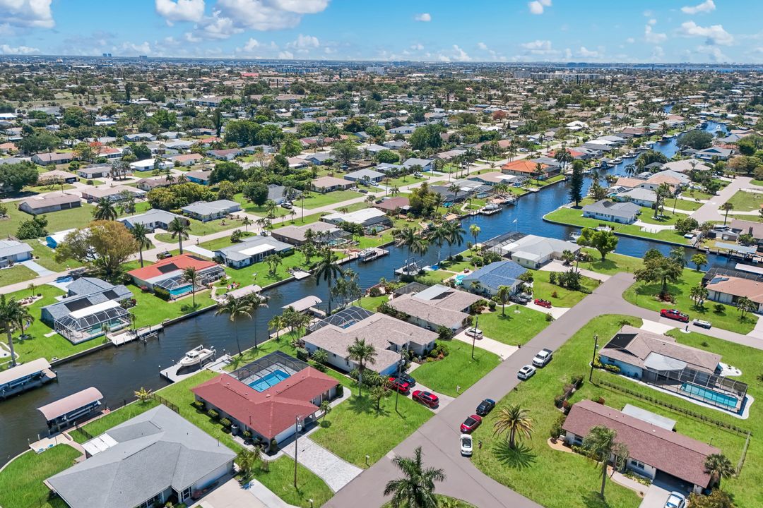 4005 SE 1st Ave, Cape Coral, FL 33904