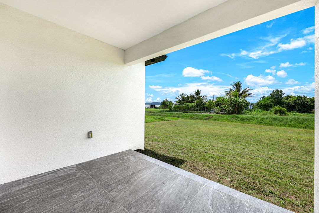 174 Partridge St, Lehigh Acres, FL 33974