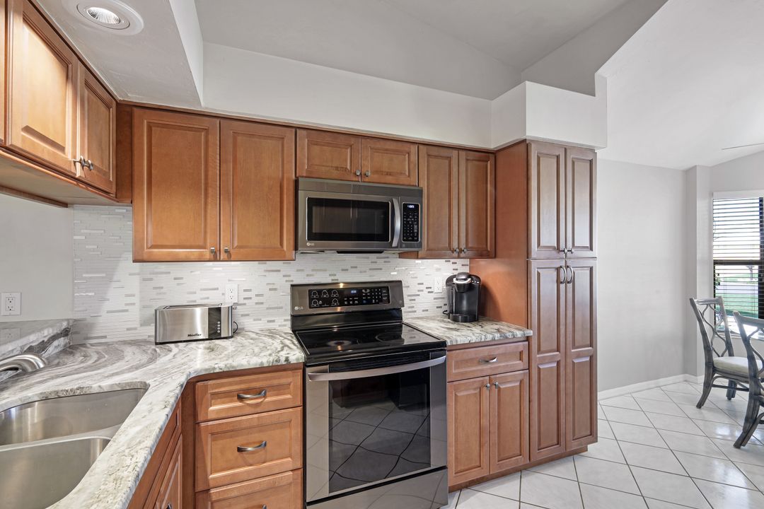 13226 Greywood Cir, Fort Myers, FL 33966