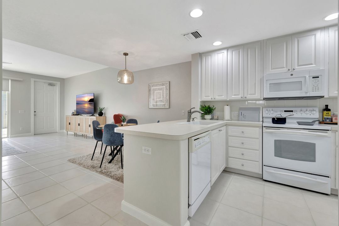 28508 Alessandria Cir, Bonita Springs, FL 34135