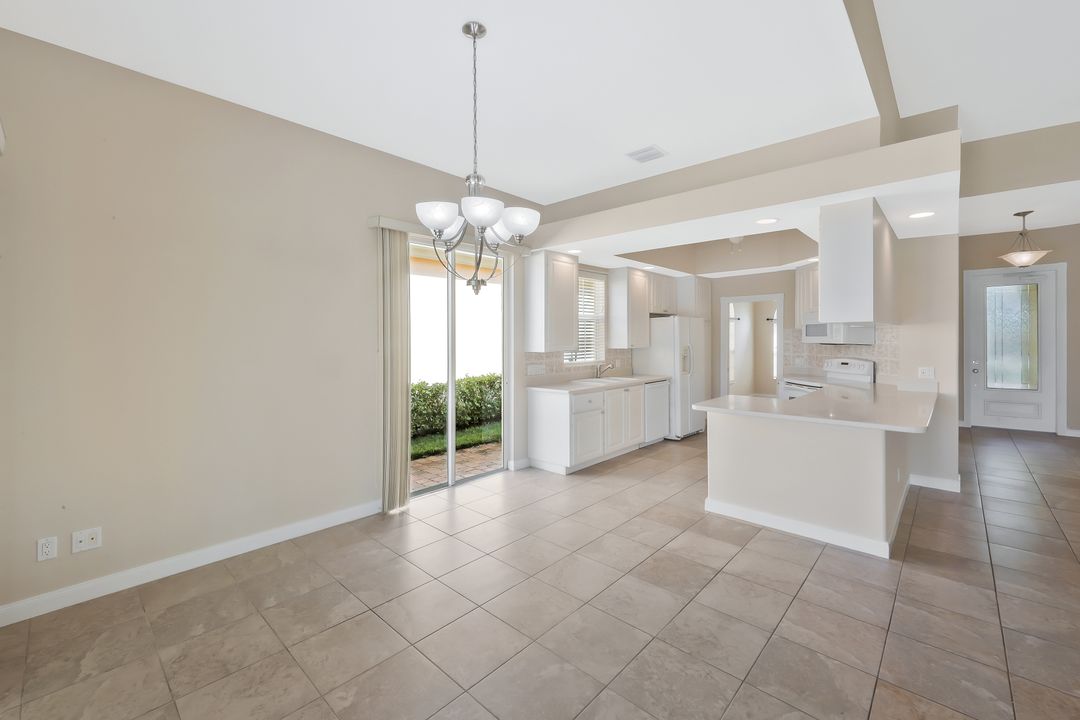 28348 Nautica Ln, Bonita Springs, FL 34135