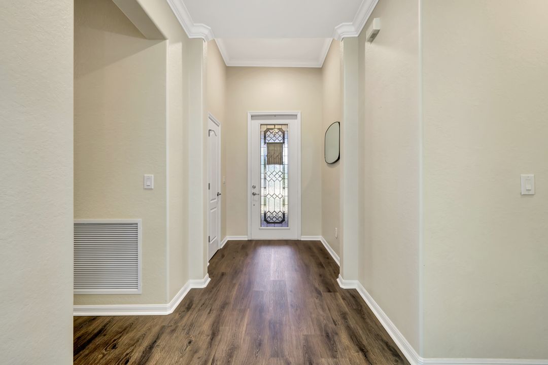 15732 Angelica Dr, Alva, FL 33920