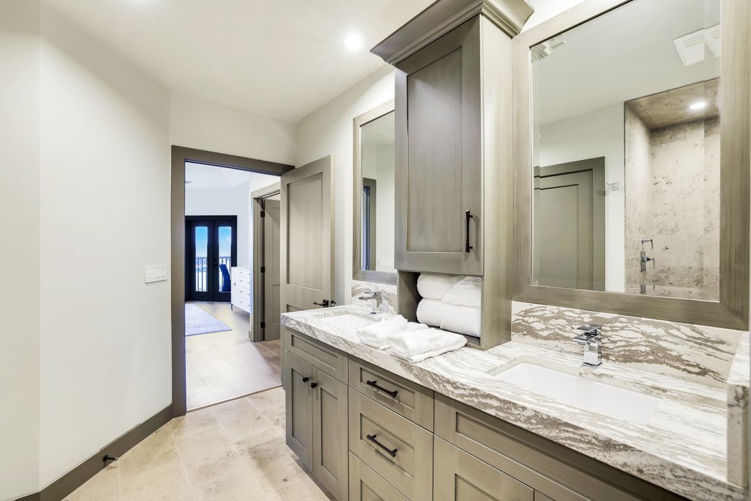 7655 Pebble Creek Cir #404, Naples, FL 34108