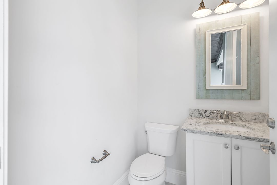 6348 Lyford Isle Dr, Naples, FL 34112