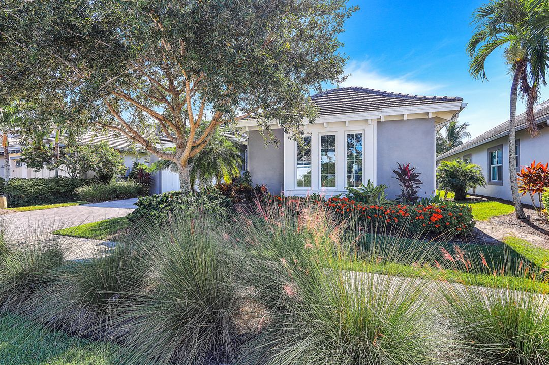 5154 Andros Dr, Naples, FL 34113
