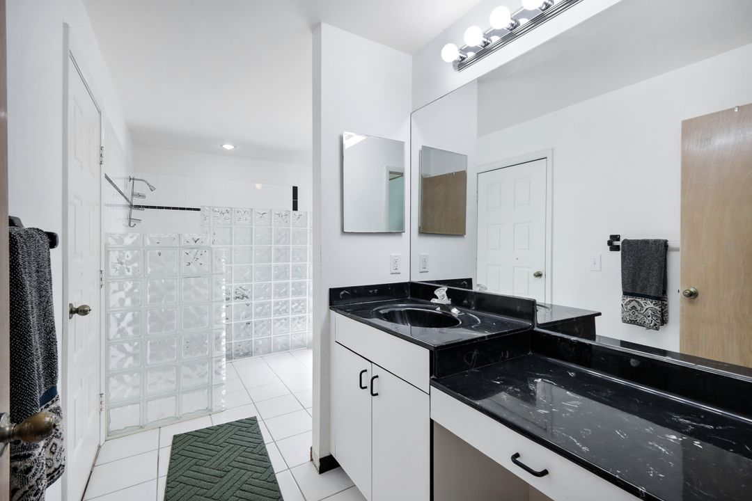 161 20th Ave NW, Naples, FL 34120