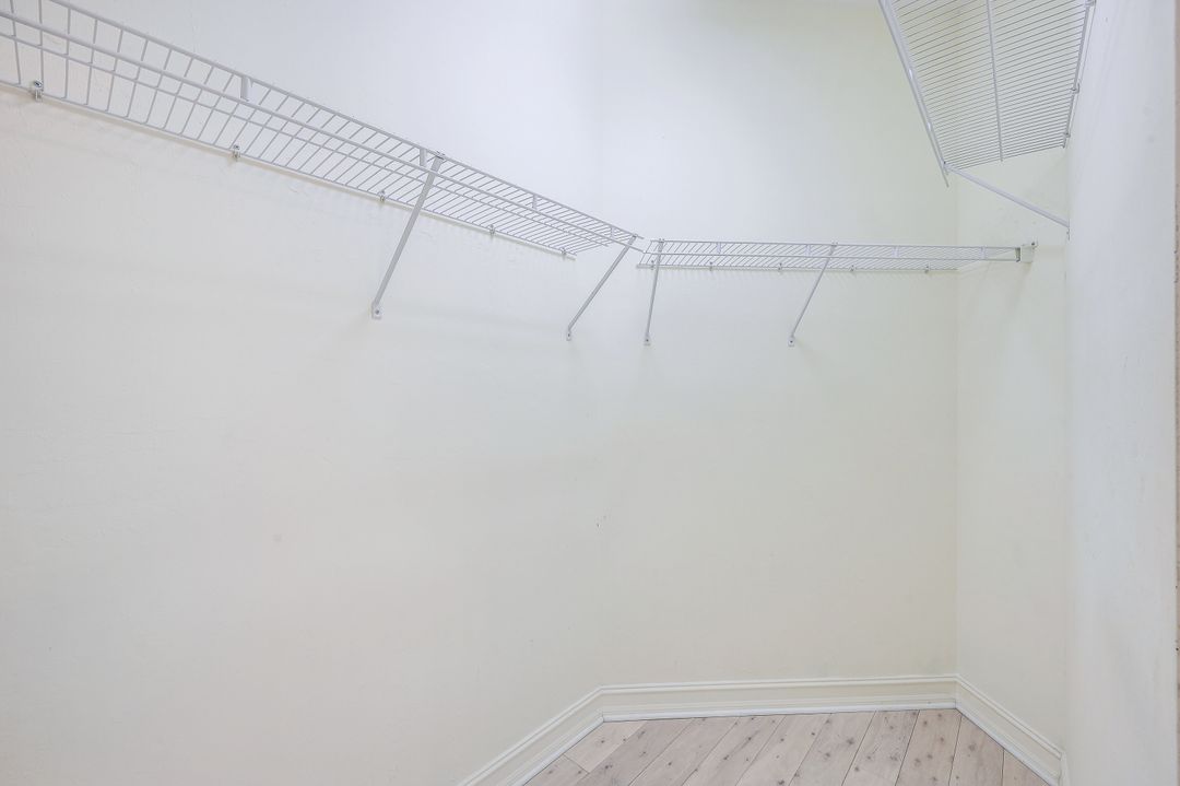 1902 Tarpon Bay Dr N  #101, Naples, FL 34119