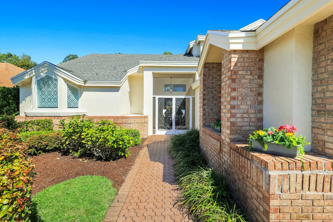 547 Cormorant Cove, Naples, FL 34113