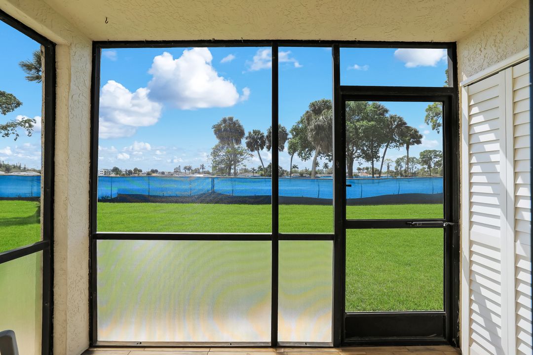 4346 27th Ct SW #101, Naples, FL 34116