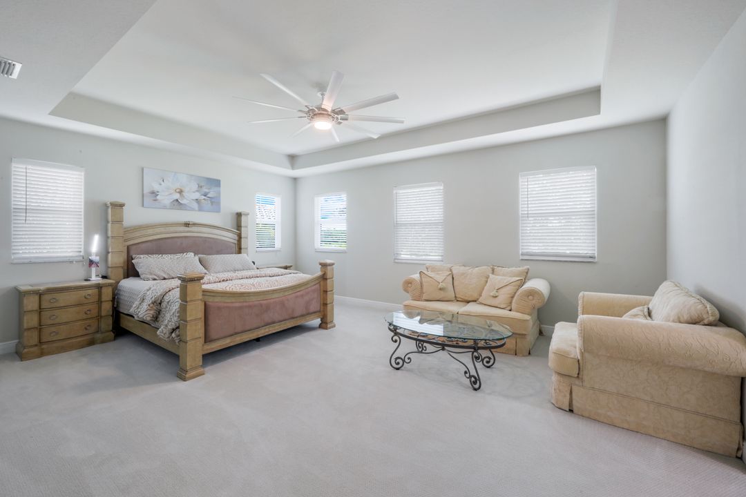 1776 Birdie Dr, Naples, FL 34120