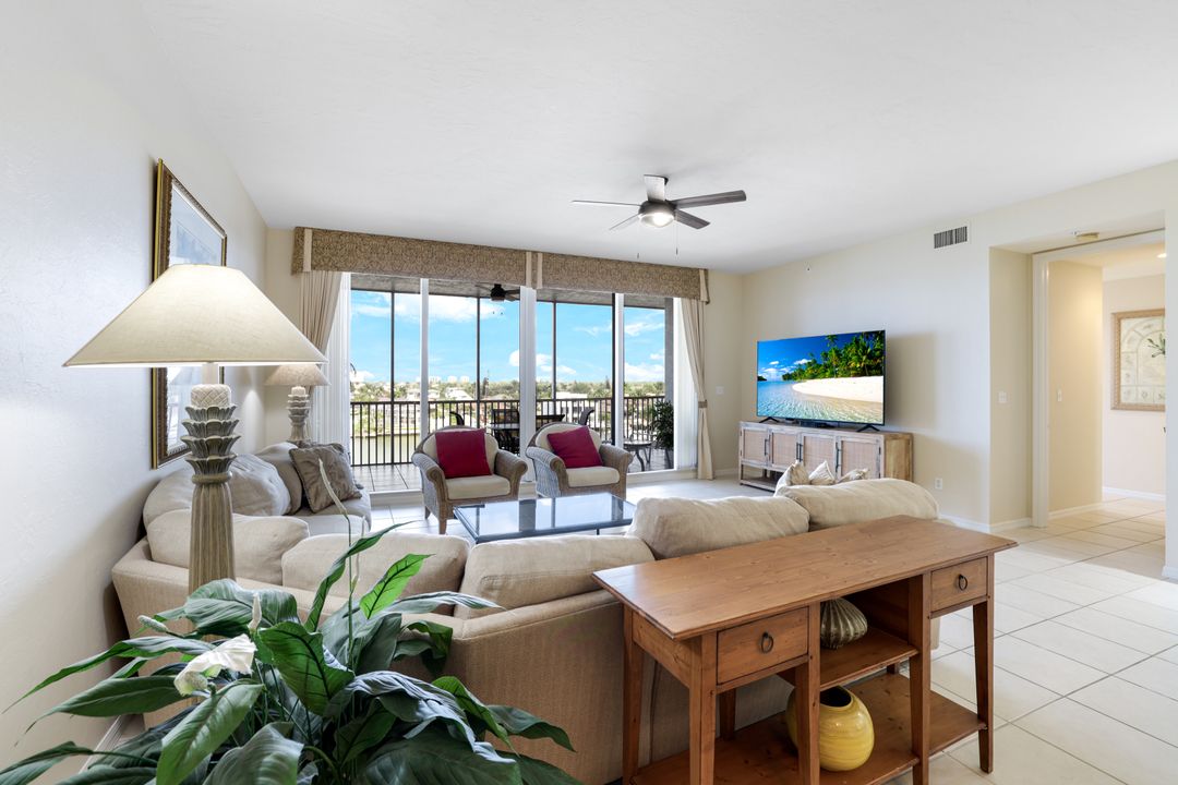 410 Flagship Dr #603, Naples, FL 34108