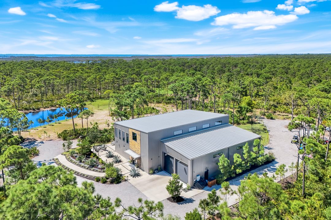 4412 Pinetree Blvd, Saint James City, FL 33956