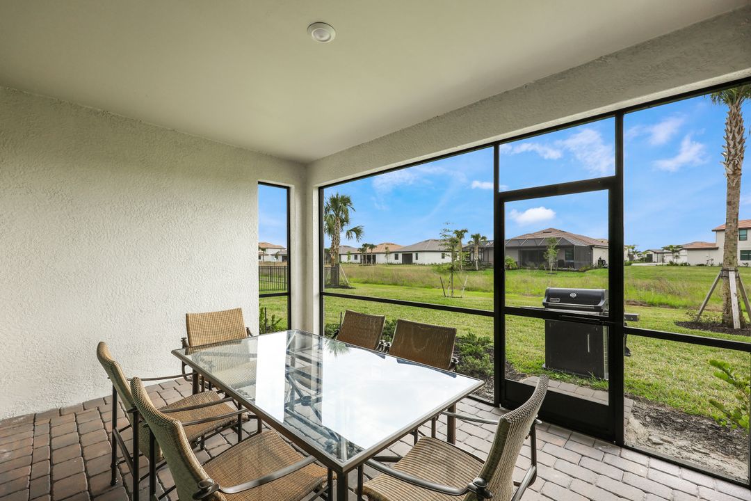 18623 Ives Dr, Estero, FL 33928