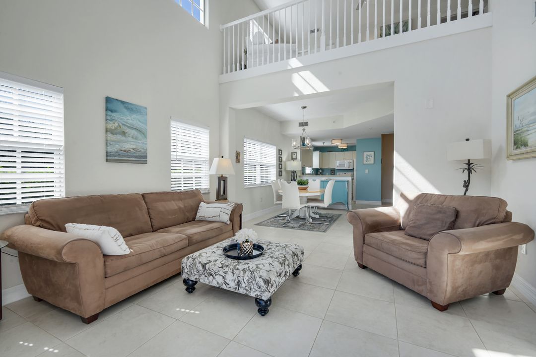 4500 Botanical Pl Cir #107, Naples, FL 34112