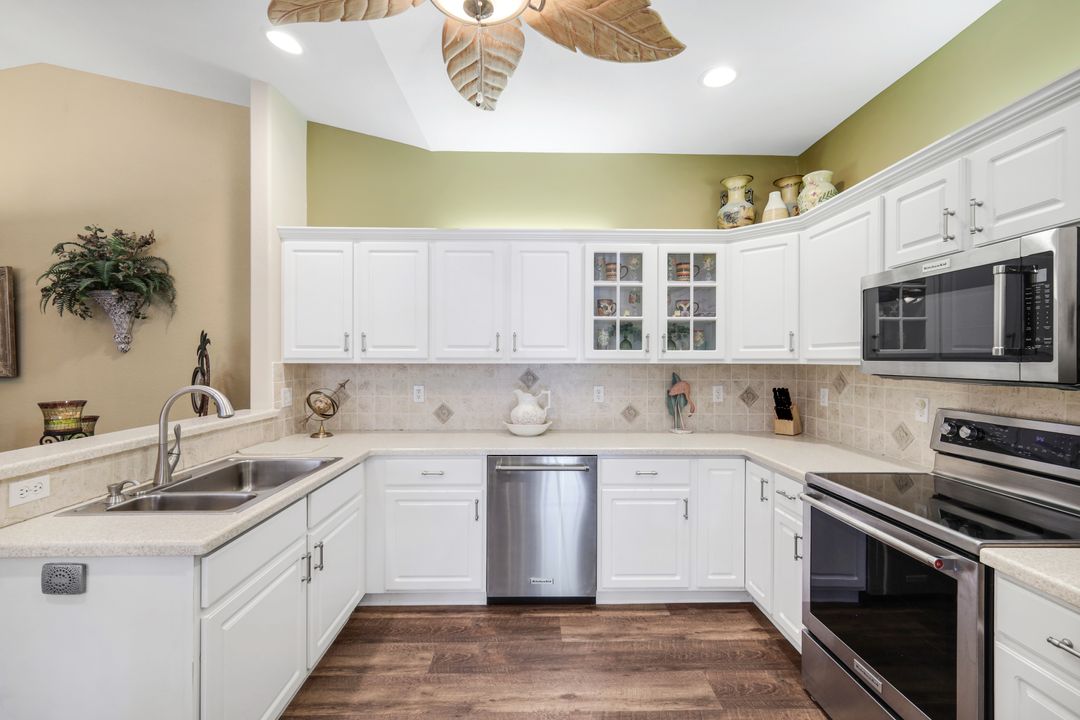 4062 Stow Way, Naples, FL 34116