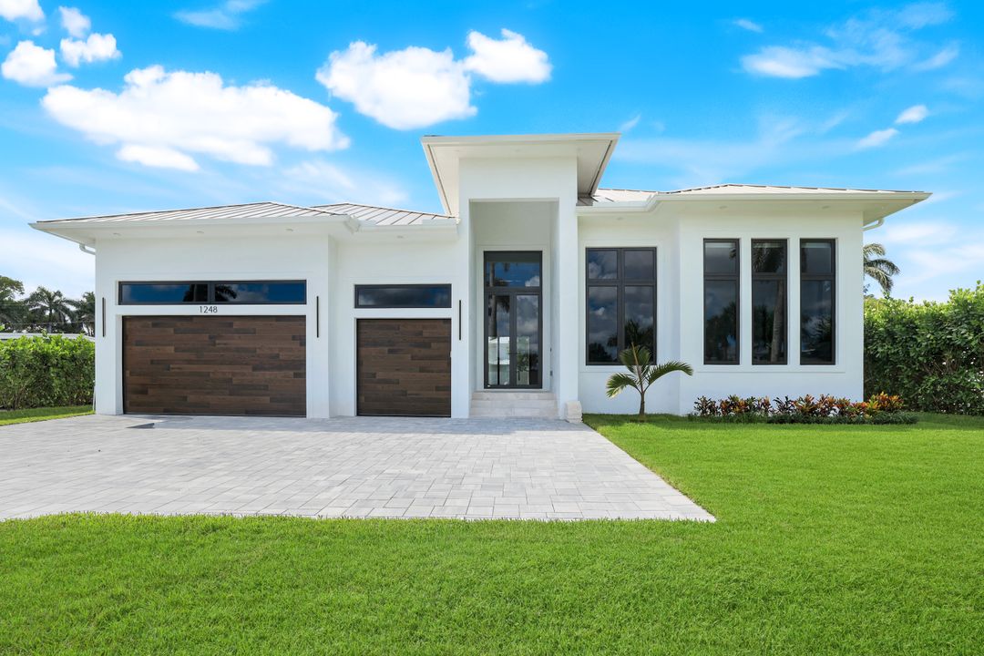 1248 13th Ave N, Naples, FL 34102
