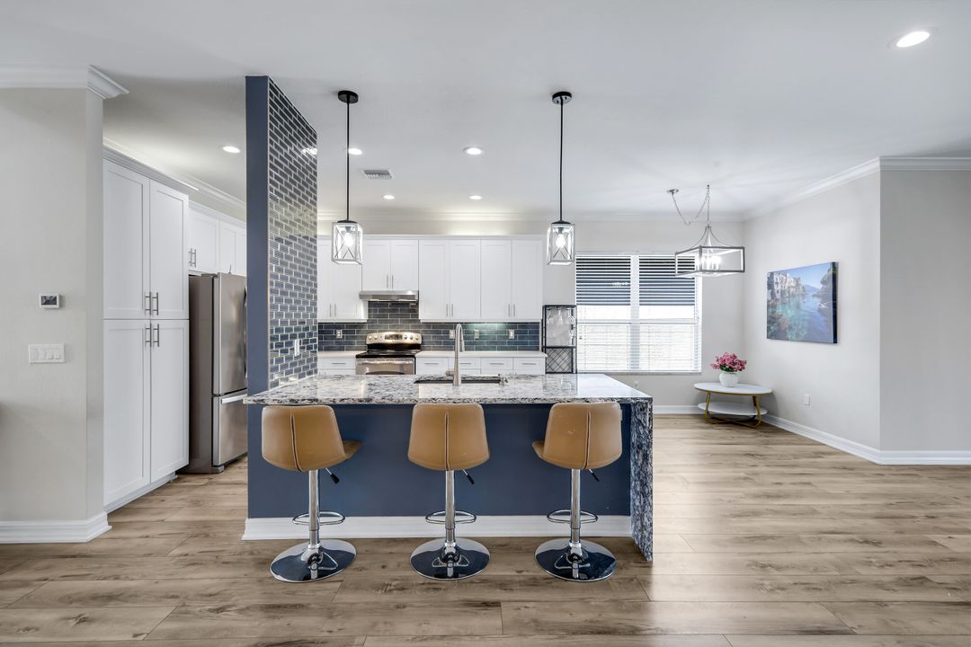 6619 Marbella Dr, Naples, FL 34105